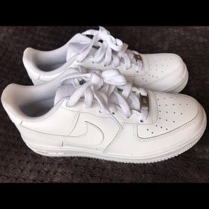 Nike Air Force 1s All White